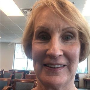 Meet your Posher, Laurel